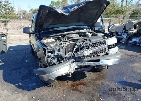 2003 Chevrolet Silverado 1500 Ls z USA, uszkodzony, nr VIN 1GCEK14T03Z178713